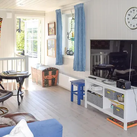 Prázdninový dům 4 Bedroom Lovely In *