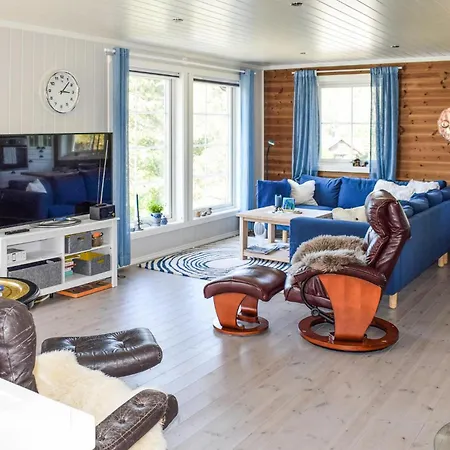 4 Bedroom Lovely In Prázdninový dům *