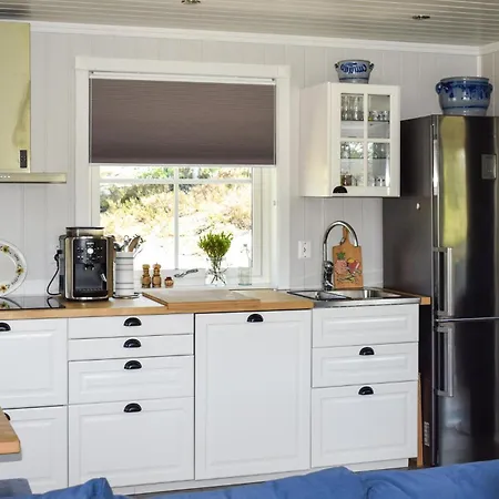 Vakantiehuis 4 Bedroom Lovely In *