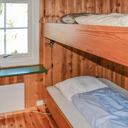 4 Bedroom Lovely In Holiday home