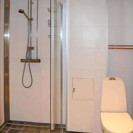 Vakantiehuis 4 Bedroom Lovely In *