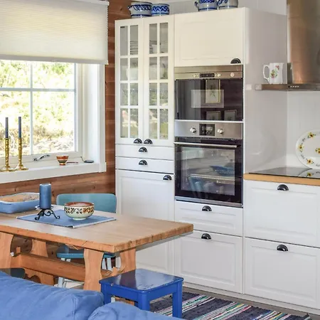 Vakantiehuis 4 Bedroom Lovely In